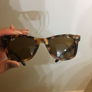 Ray ban wayfarer sunglasses AUTHENTIC